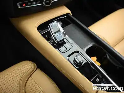 Volvo XC90 2024 2.0 Автомат в Москве № 164167, миниатюра 9