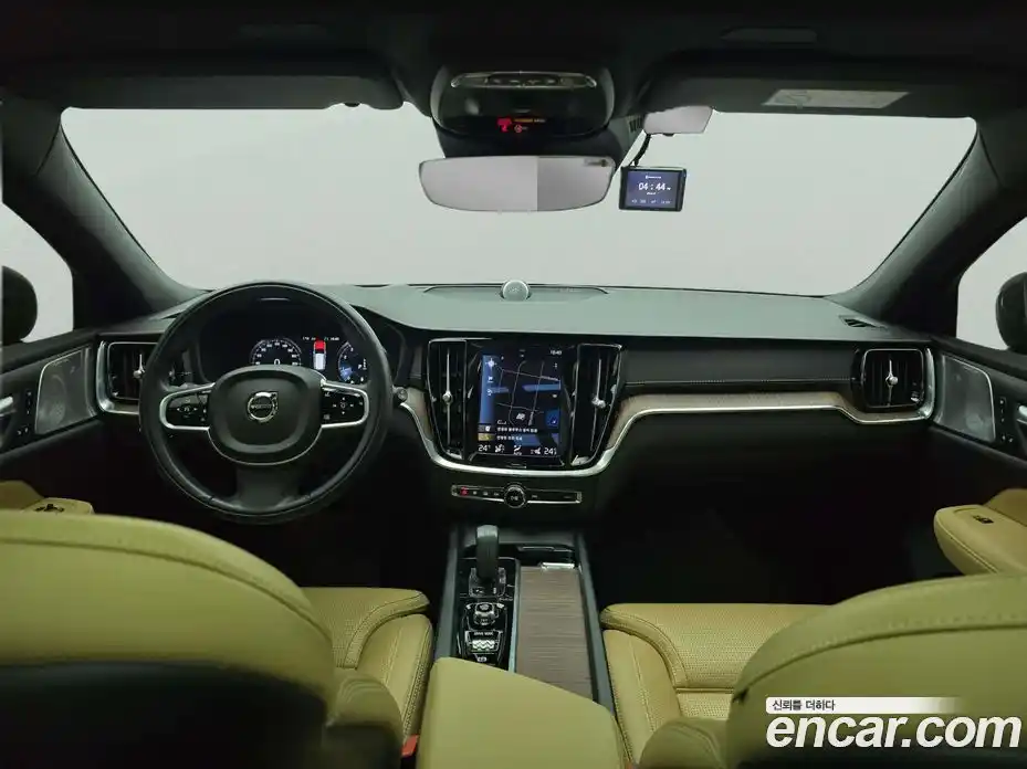 Volvo V60 2021 2.0 Автомат в Москве № 164756, фото 13