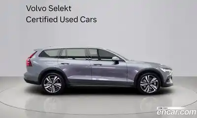Volvo V60 2021 2.0 Автомат в Москве № 164756, миниатюра 3