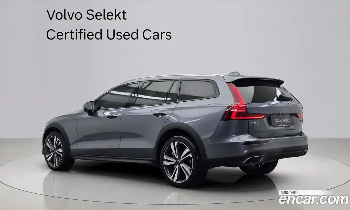 Volvo V60 2021 2.0 Автомат в Москве № 164756, фото 4