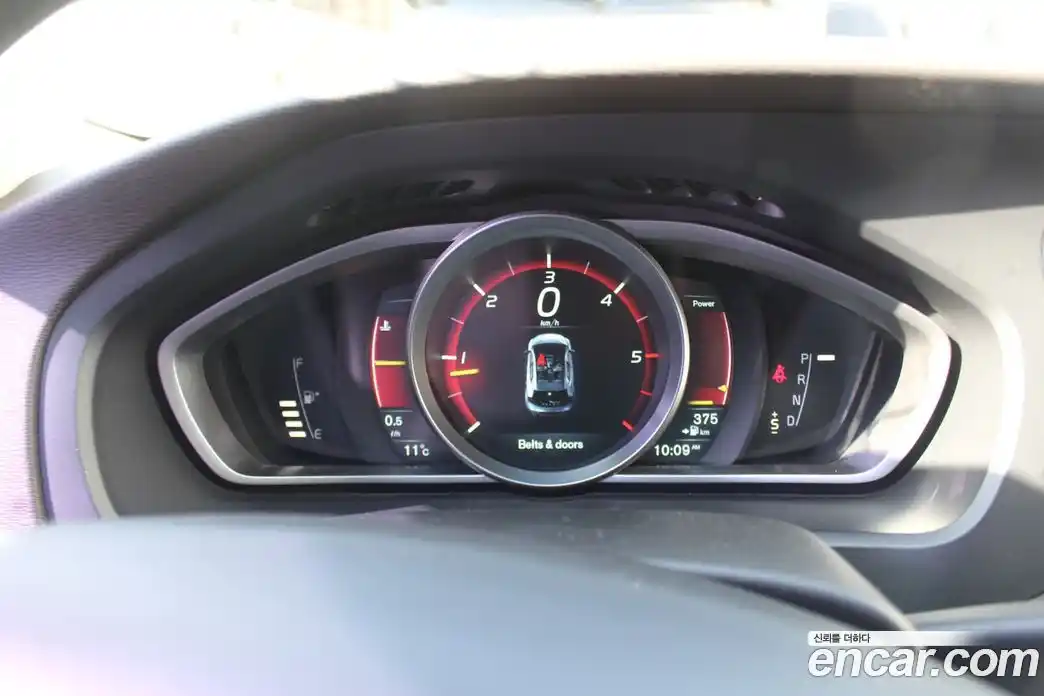 Volvo V40 2015 1.6 Автомат в Москве № 164865, фото 5