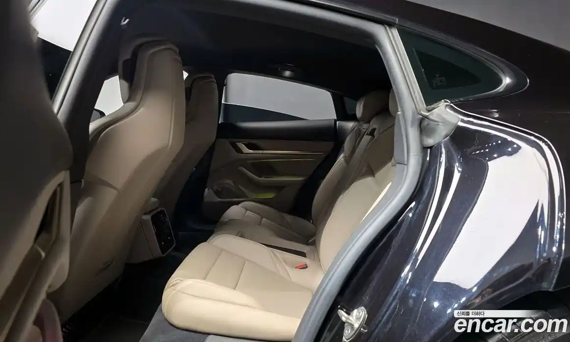 Porsche Taycan 2022 0.1 Автомат в Москве № 165399, фото 12