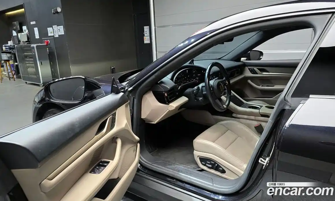 Porsche Taycan 2022 0.1 Автомат в Москве № 165399, фото 19