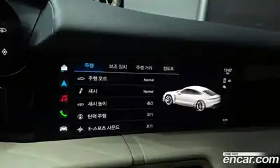 Porsche Taycan 2022 0.1 Автомат в Москве № 165399, миниатюра 3