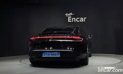 Porsche Taycan 2022 0.1 Автомат в Москве № 165399, миниатюра 9