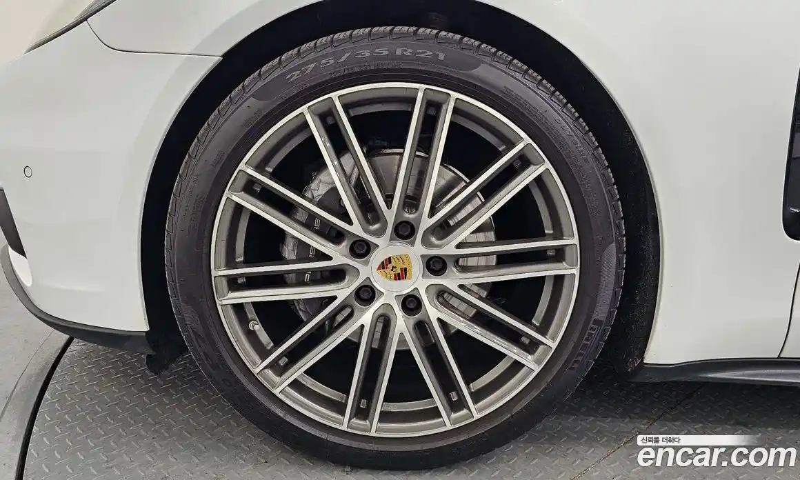 Porsche Panamera 2018 3.0 Автомат в Москве № 165643, фото 1