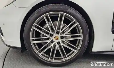 Porsche Panamera, 2018