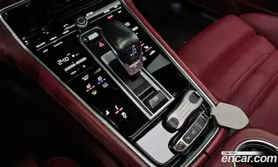 Porsche Panamera 2018 3.0 Автомат в Москве № 165643, миниатюра 4
