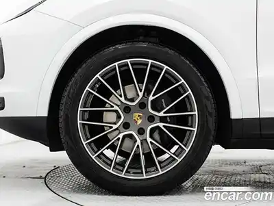 Porsche Cayenne 2023 3.0 Автомат в Москве № 165750, миниатюра 5