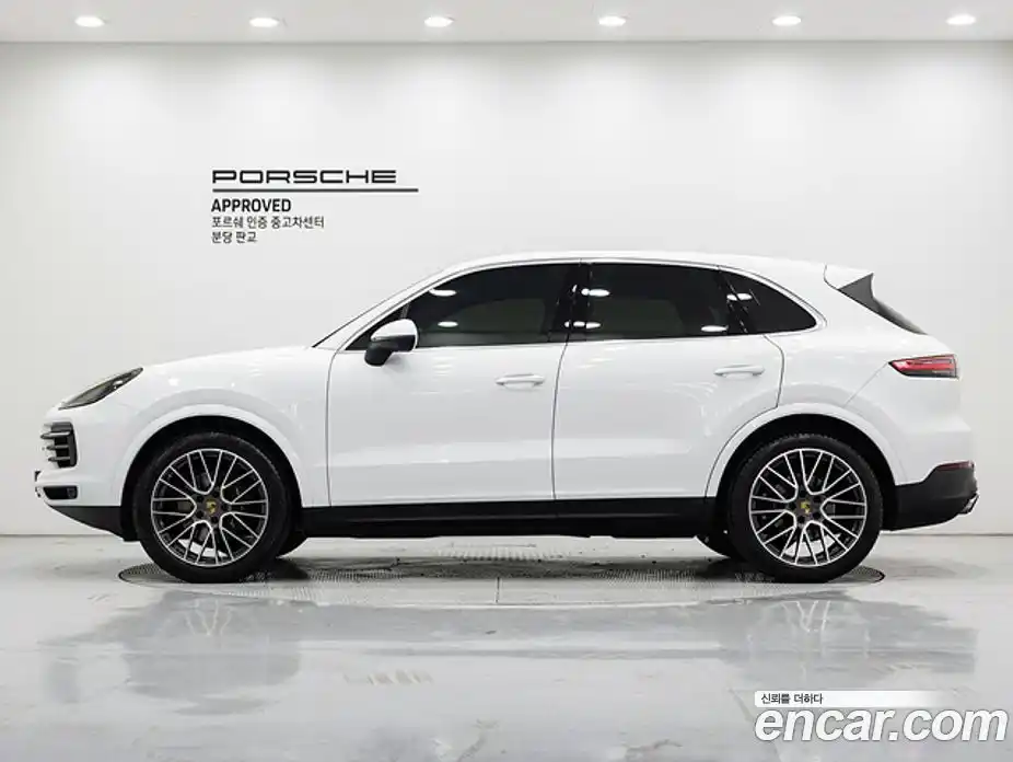 Porsche Cayenne 2023 3.0 Автомат в Москве № 165750, фото 6