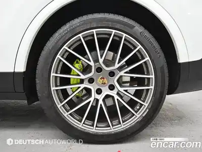 Porsche Cayenne 2023 3.0 Автомат в Москве № 165833, миниатюра 5