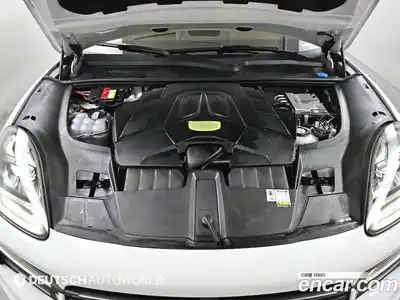 Porsche Cayenne 2023 3.0 Автомат в Москве № 165833, миниатюра 6