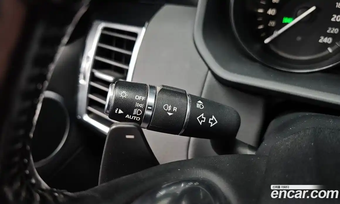 Land Rover Discovery 2018 2.0 Автомат в Москве № 166352, фото 14