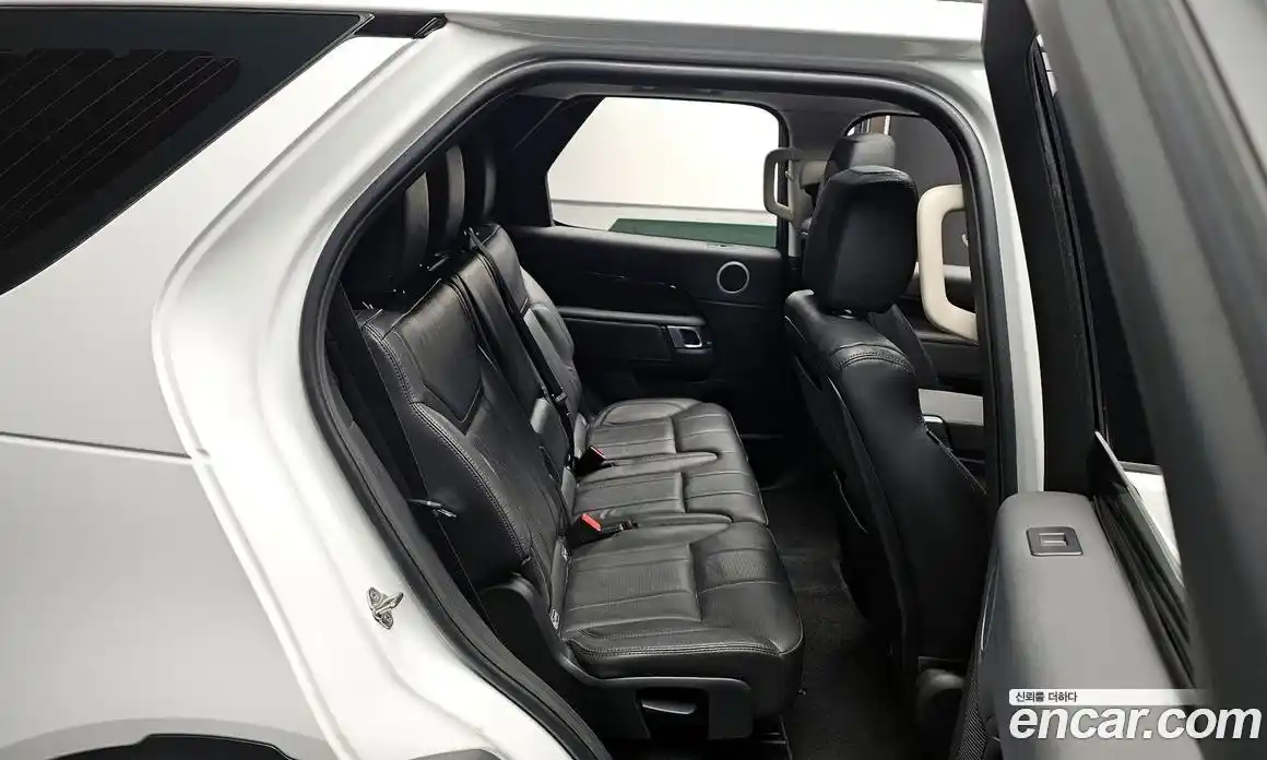 Land Rover Discovery 2018 2.0 Автомат в Москве № 166352, фото 17