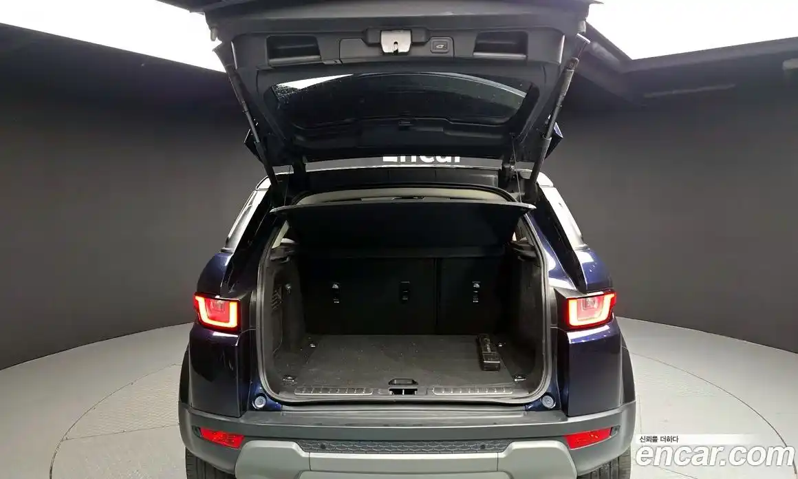 Land Rover Range-Rover Evoque 2017 2.0 Автомат в Москве № 166684, фото 11