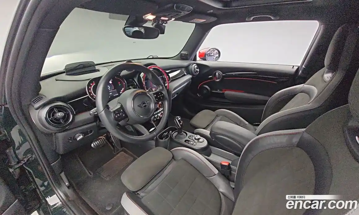 Mini Cooper 2023 2.0 Автомат в Москве № 167462, фото 12