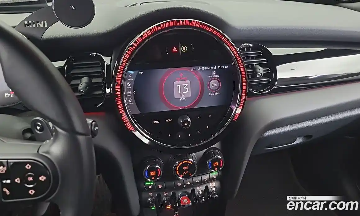 Mini Cooper 2023 2.0 Автомат в Москве № 167462, фото 15