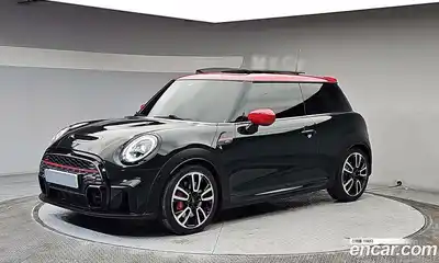 Mini Cooper 2023 2.0 Автомат в Москве № 167462, миниатюра 2