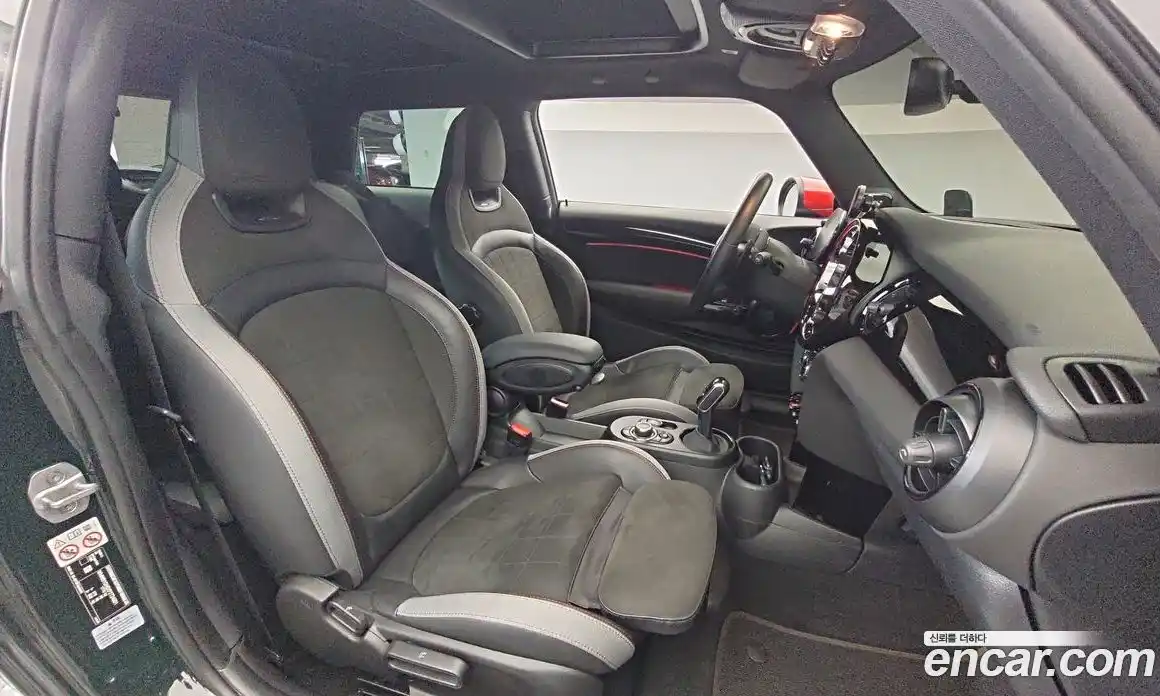 Mini Cooper 2023 2.0 Автомат в Москве № 167462, фото 10