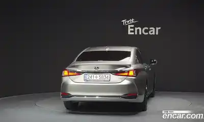 Lexus ES 2026 2.5 Автомат в Москве № 168038, миниатюра 4