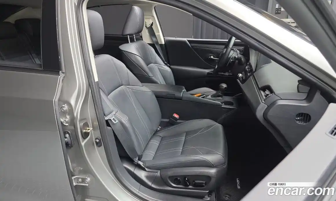 Lexus ES 2026 2.5 Автомат в Москве № 168038, фото 5