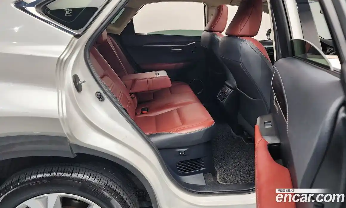 Lexus NX 2016 2.5 Автомат в Москве № 168229, фото 12