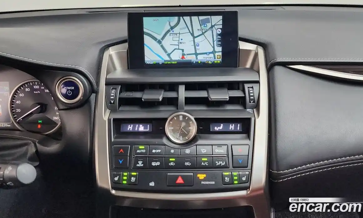 Lexus NX 2016 2.5 Автомат в Москве № 168229, фото 15