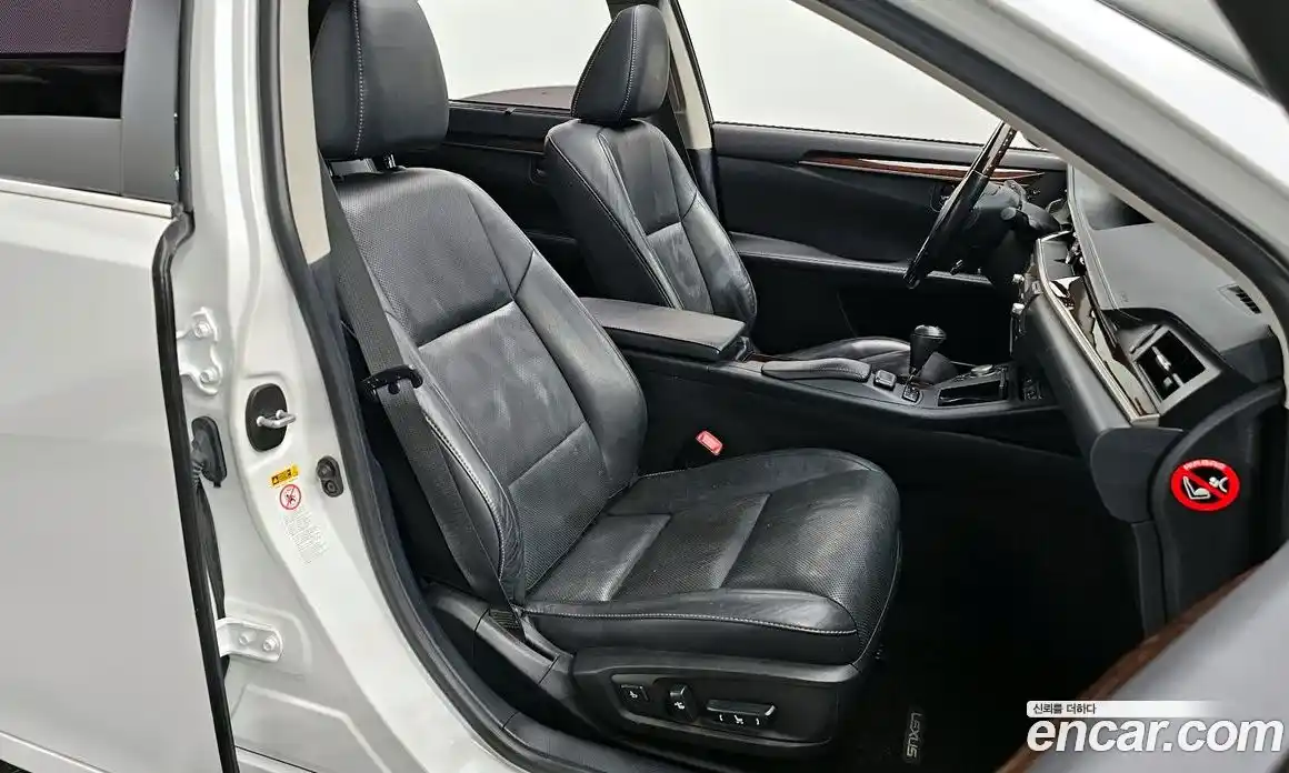 Lexus ES 2015 2.5 Автомат в Москве № 168274, фото 3