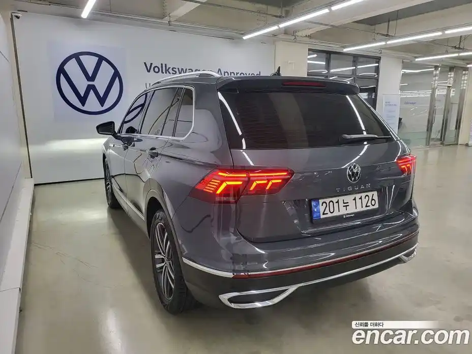 Volkswagen Tiguan 2023 2.0 Автомат в Москве № 169155, фото 18