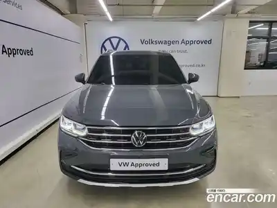 Volkswagen Tiguan 2023 2.0 Автомат в Москве № 169155, миниатюра 3