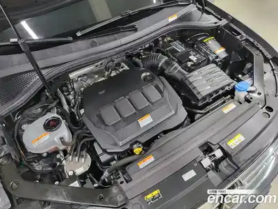 Volkswagen Tiguan 2023 2.0 Автомат в Москве № 169155, миниатюра 6