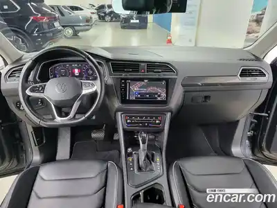 Volkswagen Tiguan 2023 2.0 Автомат в Москве № 169155, миниатюра 7