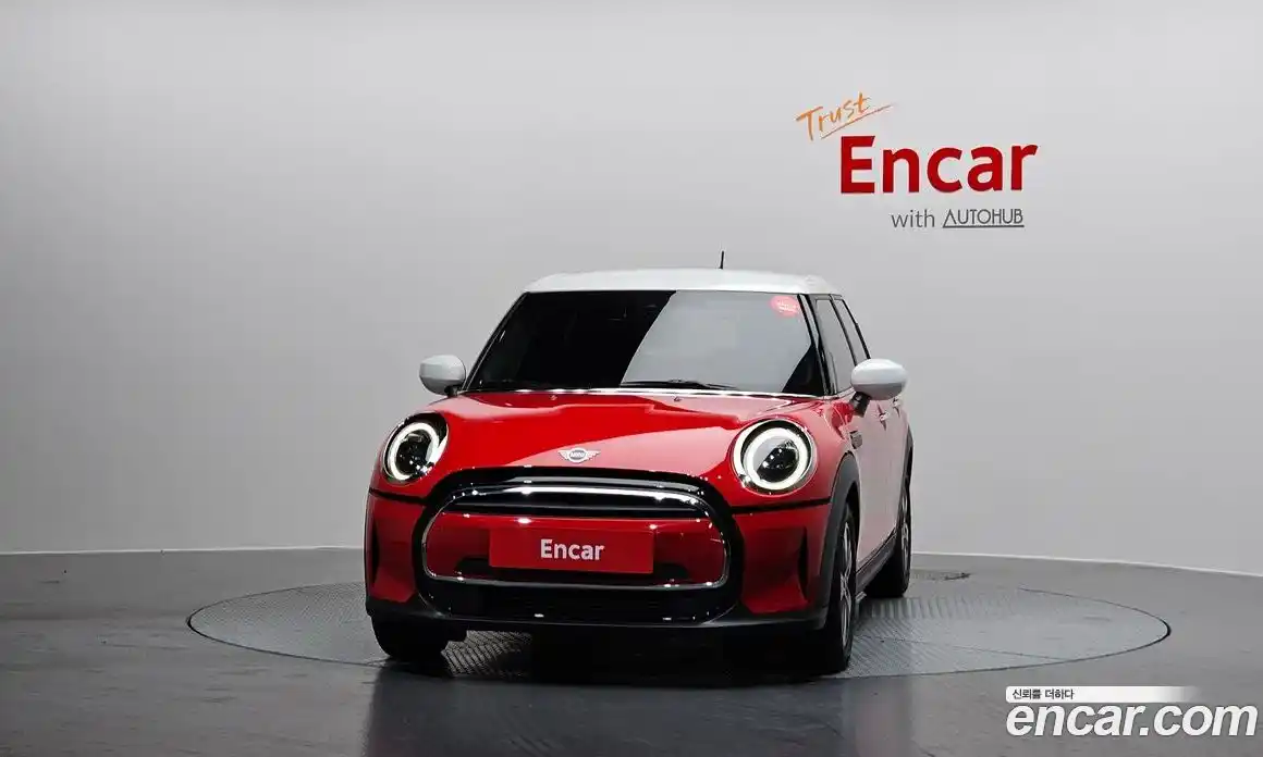 Mini Cooper 2023 1.5 Автомат в Москве № 171217, фото 3