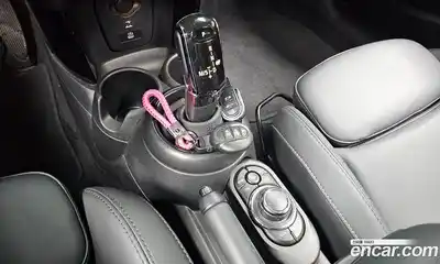 Mini Cooper 2023 1.5 Автомат в Москве № 171217, миниатюра 4