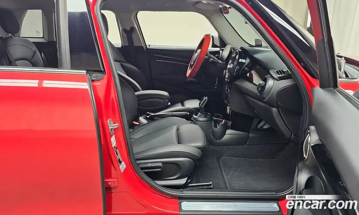 Mini Cooper 2023 1.5 Автомат в Москве № 171217, фото 5