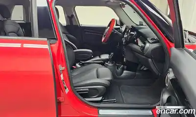 Mini Cooper 2023 1.5 Автомат в Москве № 171217, миниатюра 5