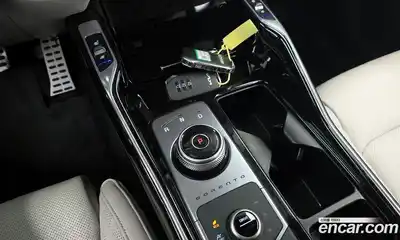 Kia Sorento 2023 1.6 Автомат в Москве № 17607, миниатюра 4