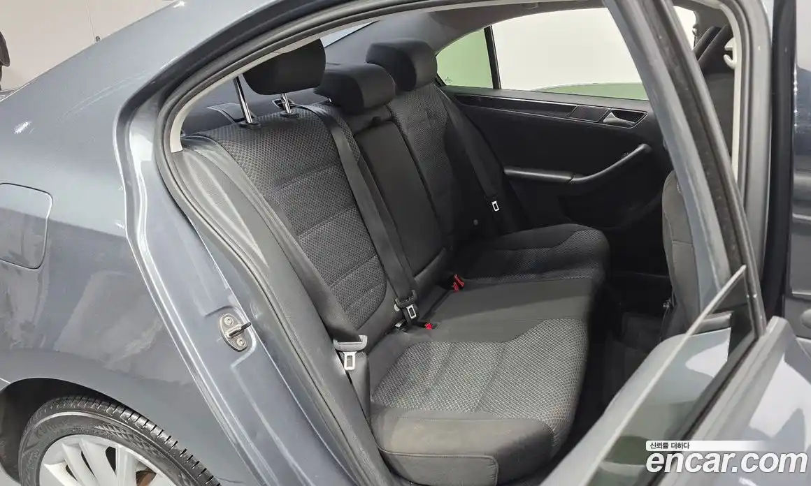 Volkswagen Jetta 2014 1.6 Автомат в Москве № 176215, фото 16