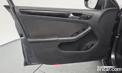 Volkswagen Jetta 2014 1.6 Автомат в Москве № 176215, миниатюра 2