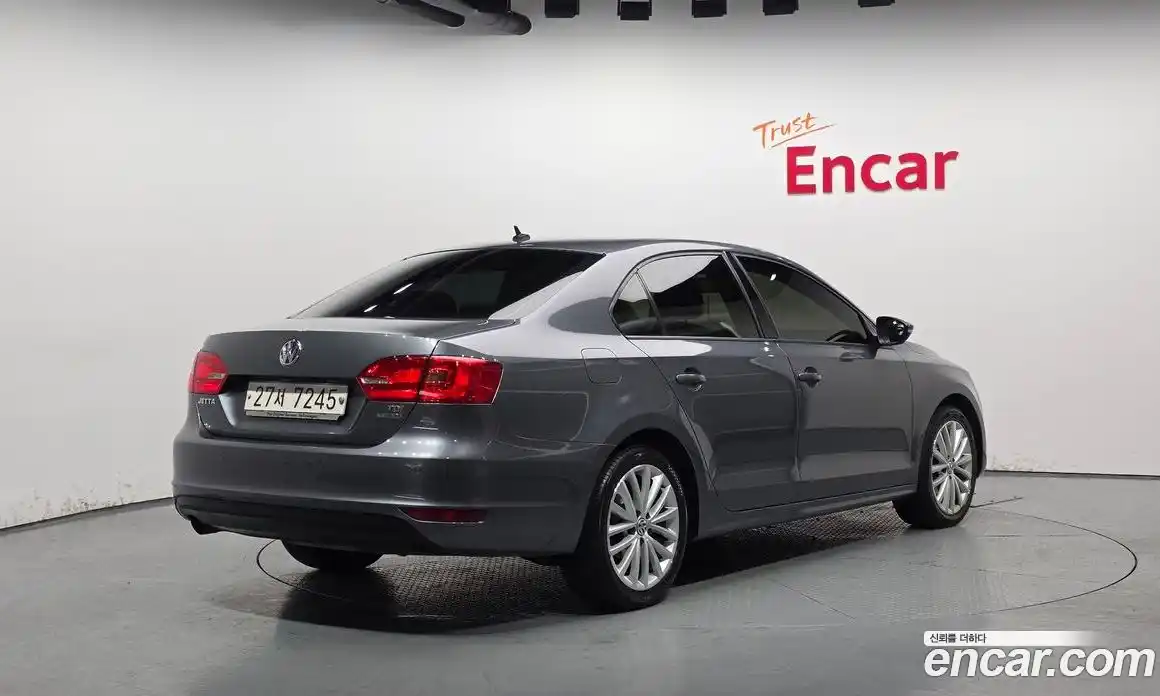 Volkswagen Jetta 2014 1.6 Автомат в Москве № 176215, фото 3