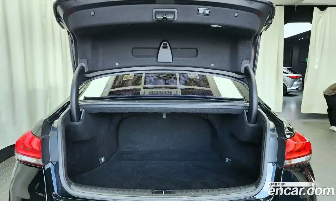 Genesis G80 2017 3.3 Автомат в Москве № 178802, фото 14