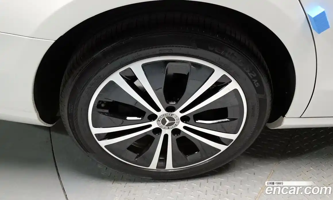 Mercedes-Benz E-Class 2021 2.0 Автомат в Москве № 178852, фото 18