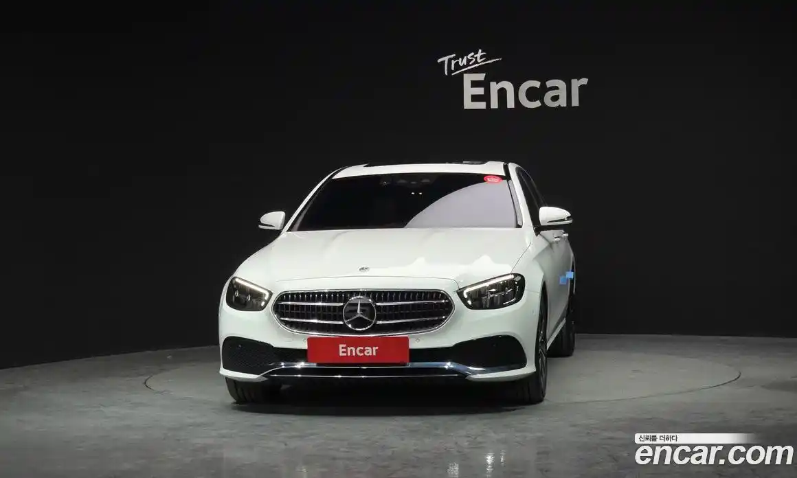 Mercedes-Benz E-Class 2021 2.0 Автомат в Москве № 178852, фото 4