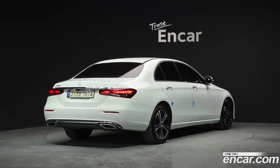 Mercedes-Benz E-Class 2021 2.0 Автомат в Москве № 178852, фото 7