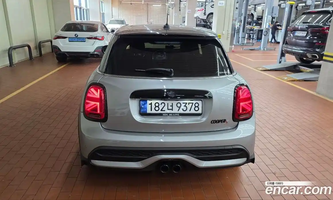 Mini Cooper 2024 2.0 Автомат в Москве № 181280, фото 2