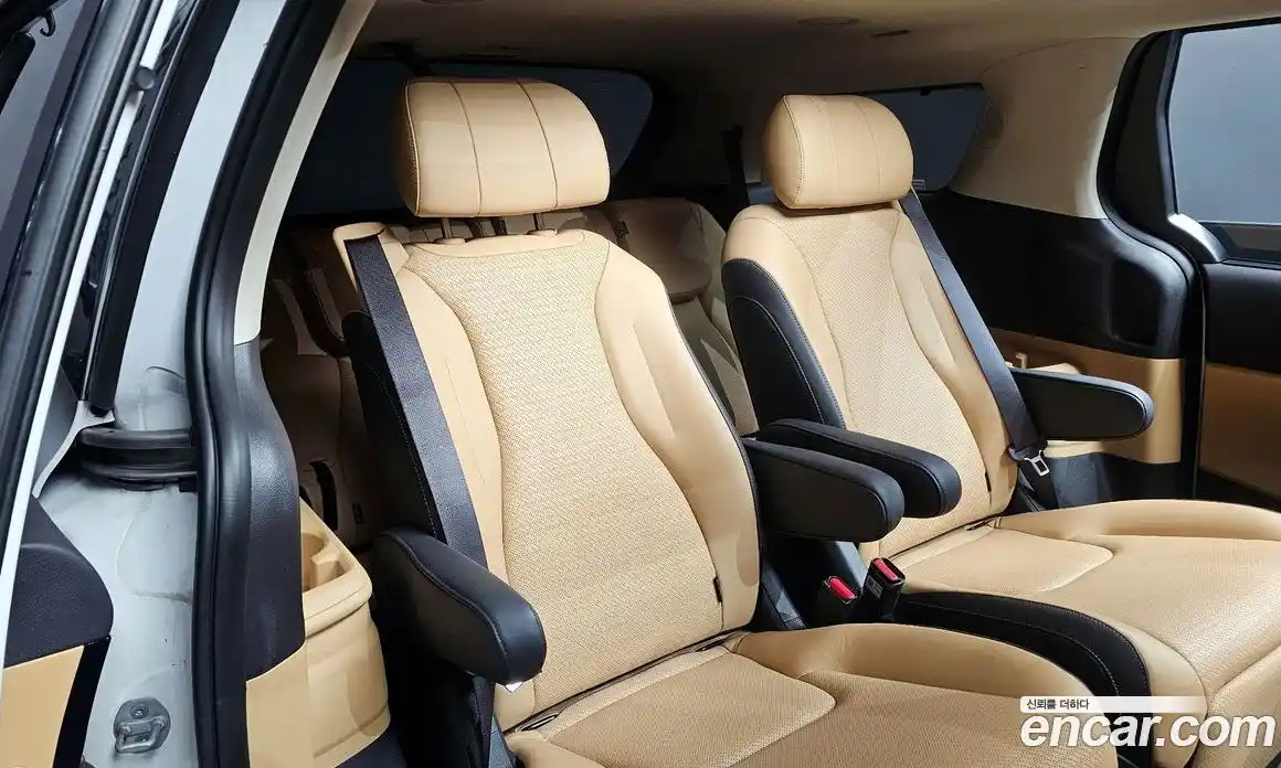 Kia Canival 2023 2.2 Автомат в Москве № 18138, фото 13