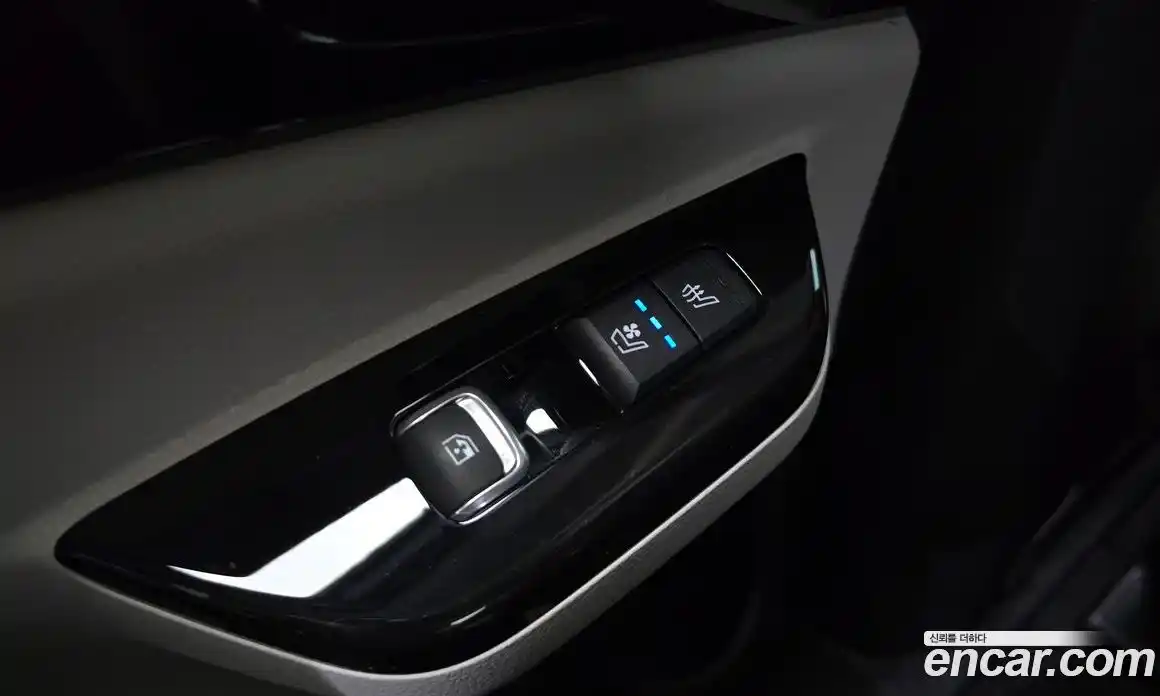 Kia Canival 2023 2.2 Автомат в Москве № 18452, фото 20