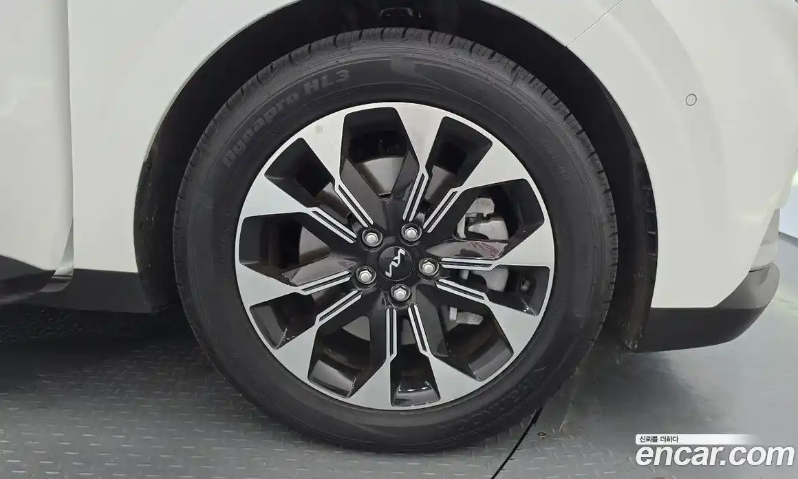 Kia Canival 2023 2.2 Автомат в Москве № 18452, фото 9