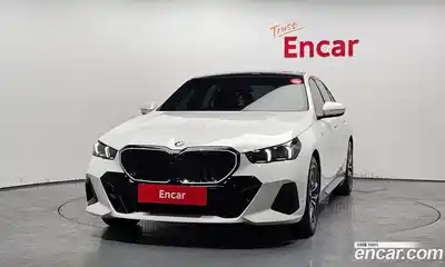 BMW 5-Series 2024 2.0 Автомат в Москве № 187441, миниатюра 4