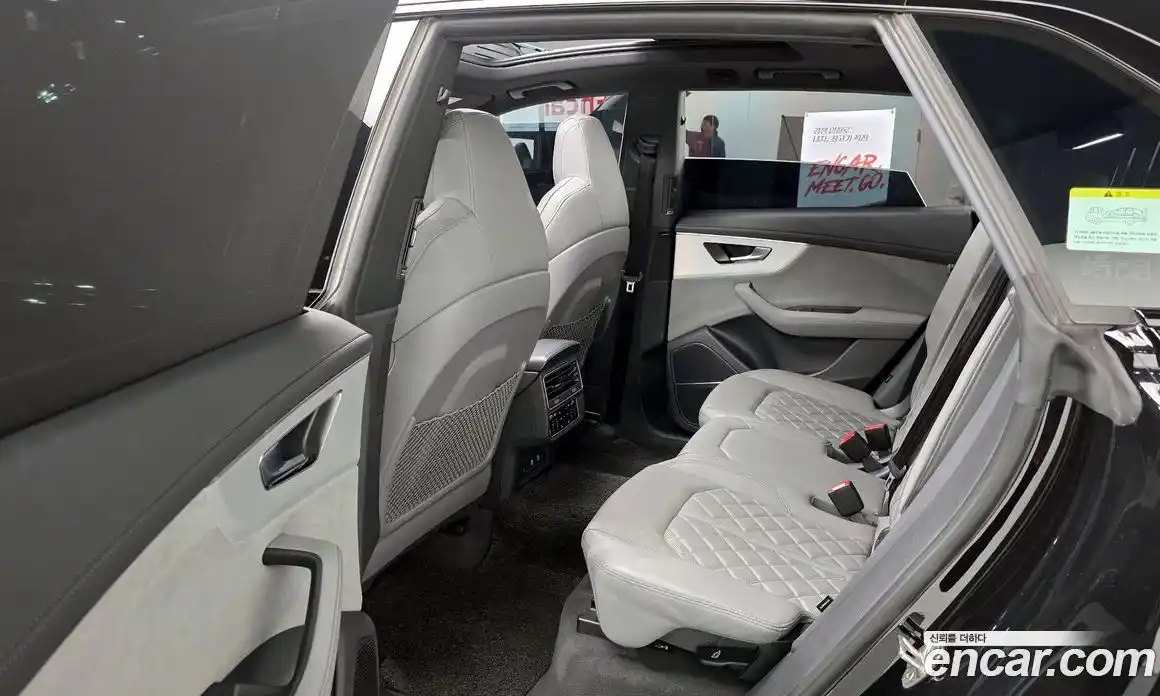 Audi Q8 2023 3.0 Автомат в Москве № 196125, фото 12